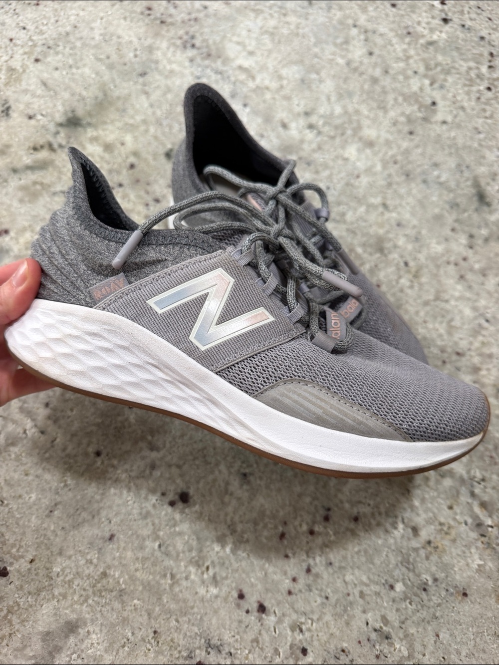 New Balance Fresh Foam Roav Whisper Grey Oyster Pink Sneakers Shoes Womens 7